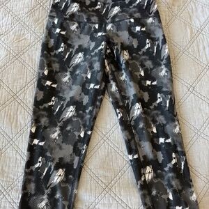 Crivit Ladies Cropped Leggings-size XS